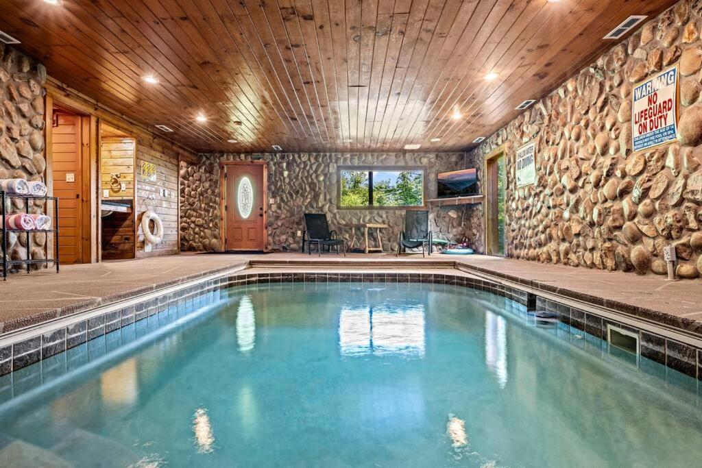 Pvt Pool At The Grotto Villa เซอเวียร์วีล ภายนอก รูปภาพ